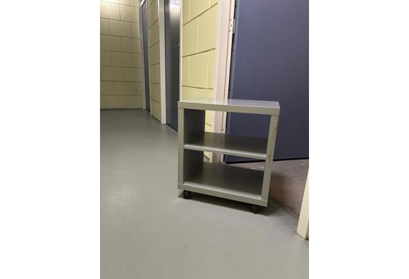 Verrijdbare kastjes - uuid=BEA4D6F4-4937-4A66-87CB-BE3EA0EB10EF&code=001&library=1&type=1&mode=2&loc=true&cap=true