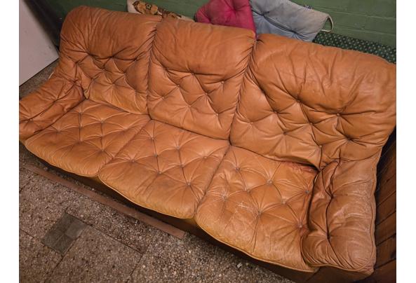 Bankstel driezits en twee stoelen - 20251116_212632