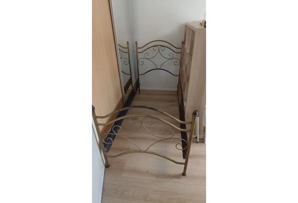 Romantisch bedframe in goud en zwart. 200 x 90cm - signal-2026-06-08-15-50-31-935-2