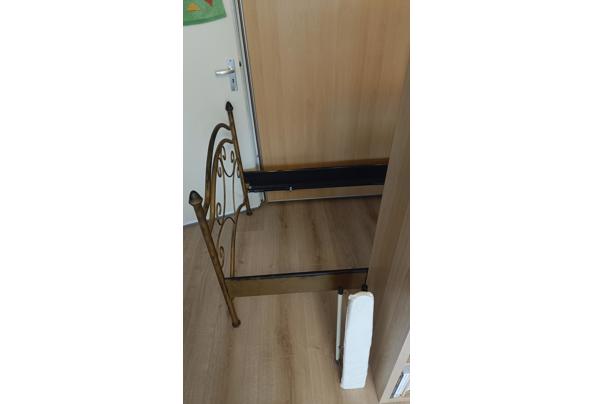 Romantisch bedframe in goud en zwart. 200 x 90cm - signal-2026-06-08-15-50-31-935-3