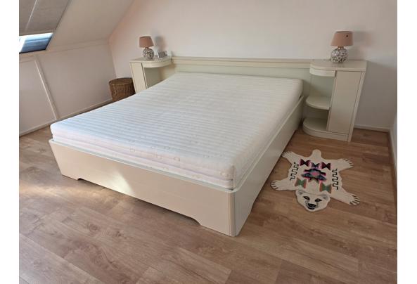 Nette tweepersoons bed - 20260721_172901