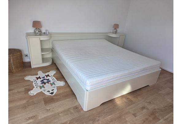 Nette tweepersoons bed - 20260721_172928