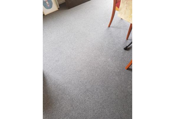 Tapijt grijs ongeveer 60m2 - 20230927_130736