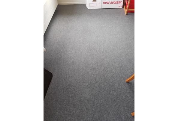 Tapijt grijs ongeveer 60m2 - 20230927_130743