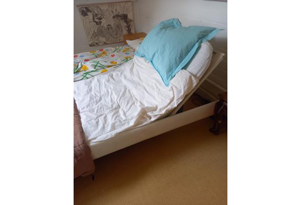 2 aupingbedden met verstelbare bodem - 17791922500004910215694636193833