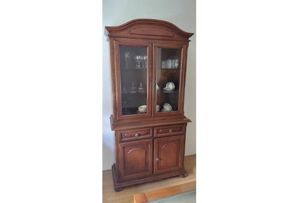 Vitrinekast, 2 glazen deuren / onder 2 lades en dichte deuren - WhatsApp-Image-2025-07-17-at-14-53-21(3)