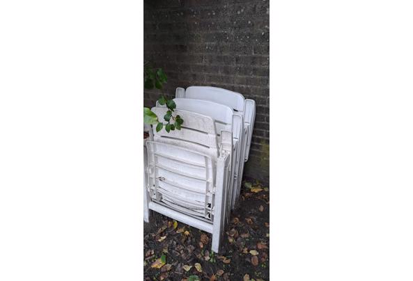 ligstoelen wit - Afbeelding-van-WhatsApp-op-2025-10-17-om-14-51-29_6b45ff24
