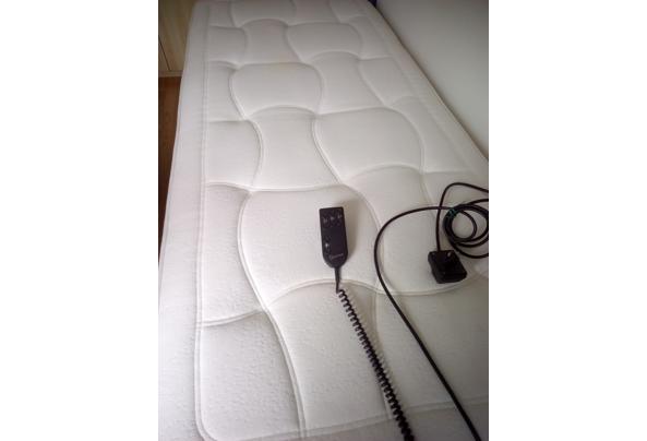1 persoonsbed met electrische bediening en Auping matras - electrisch-bed