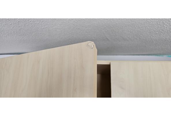 Kledingkast kinderkamer - kast1