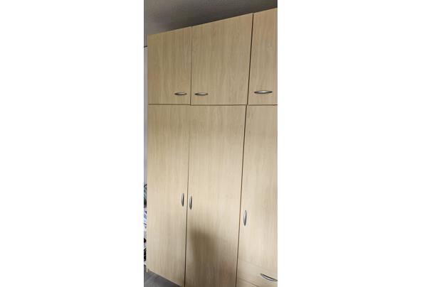 Kledingkast kinderkamer - kast3