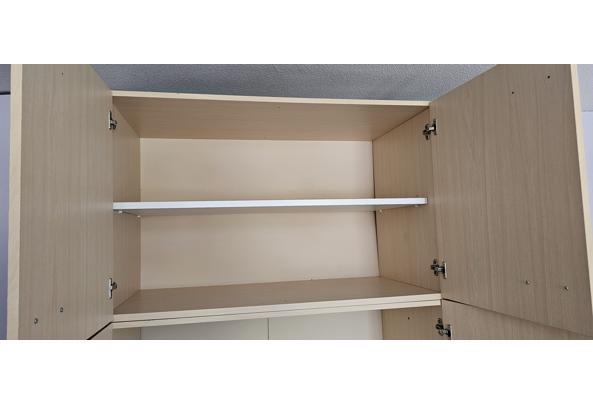Kledingkast kinderkamer - kast4