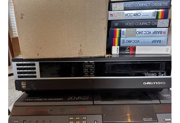Video2000 en VHSapp. Aristona + Grundig  - IMG_1895