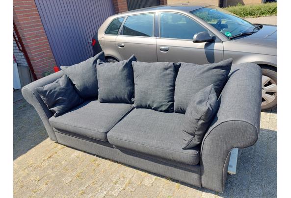 Grijze sofa, ruime 3 persoons - 20220714_120445