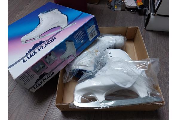 3 paar schaatsen.  - 20251216_142440