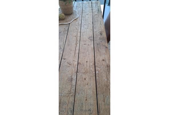 Eettafel van tafelblad van hout - 20250516_151323