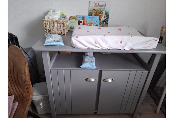 ledikantje, commode en rekje - 20260916_110510