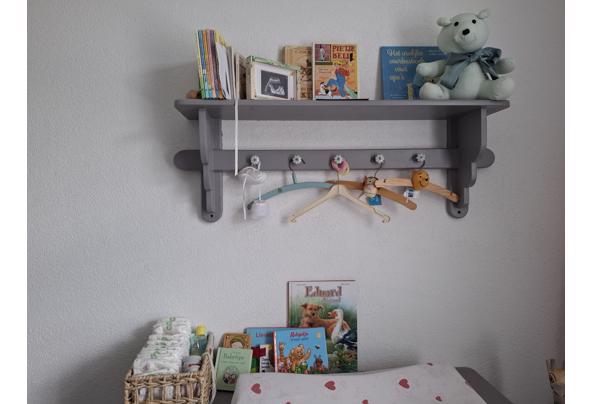ledikantje, commode en rekje - 20260916_110516