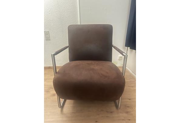 Bruine vegan suède fauteuil – comfortabele designstoel - IMG_2605 Bruine vegan suède fauteuil – comfortabele designstoel - IMG_2605