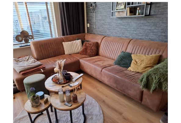 Een cognackleurige hoekbank - Screenshot_20260208_181505_Gallery