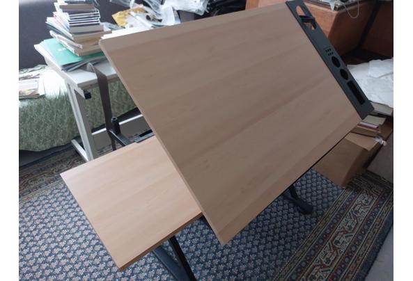 Bureau/tekenbord met verstelbaar blad, 2 laden, pennenbakjes - 20250822_160638