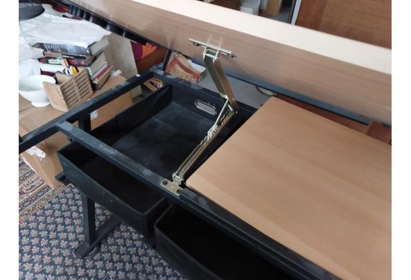 Bureau/tekenbord met verstelbaar blad, 2 laden, pennenbakjes - 20250822_160647