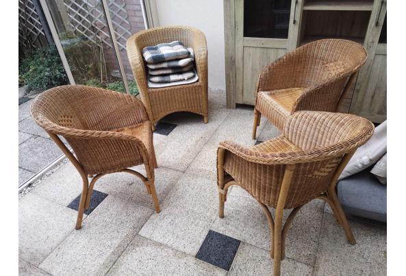 4 rotan stoelen, 3 een set en 1 anders - WhatsApp-Image-2024-12-11-at-09-05-03