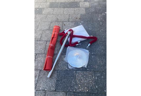 Rode loper, 4 x robuuste paal met 2 x koord erg mooi - rode-loper