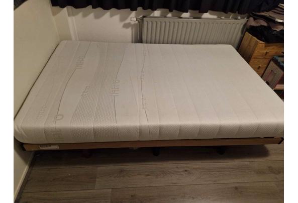 Bed en matras in goede staat. - IMG-20251208-WA0009