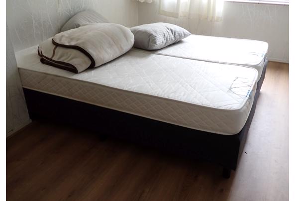 Boxspring tweepersoons bed - bed