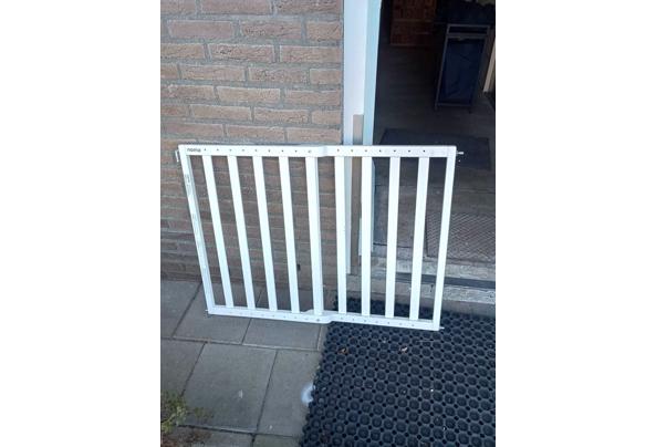 Kapstok en wasmand - IMG-20260309-WA0006