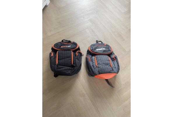 2 rugzakken Basic fit  - IMG_8185