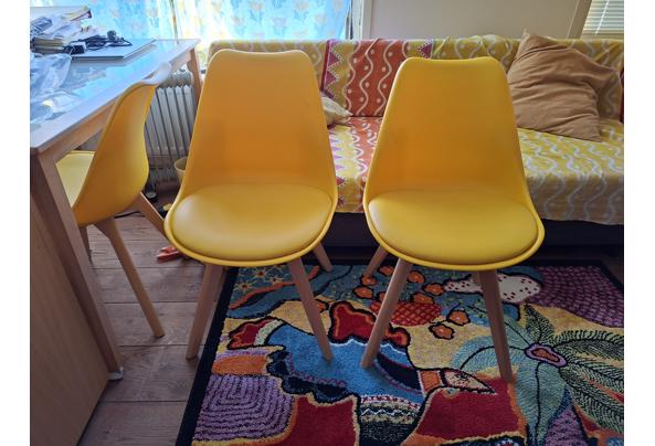 3 gele kuipstoeltjes - 20260701_205141