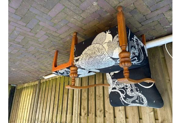 Jaren vijftig stoel met bijbehorend krukje - jaren-vijftig-stoel