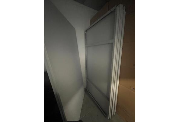 4 metalen grijze tafels - Tafel-2