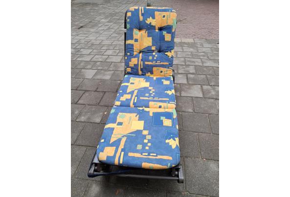 Ligbed met kussen  - 050a448f-59d3-4fab-bd1b-bfecd4e9286d