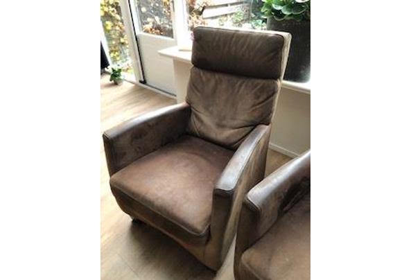 Twee bruine fauteuils  - stoel-3
