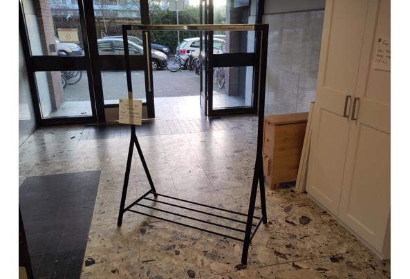 Kledingrek - signal-2025-12-28-09-58-04-431-2