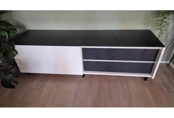 Televisiemeubel glas grafiet/wit op 6 pootjes - 20250805_133137