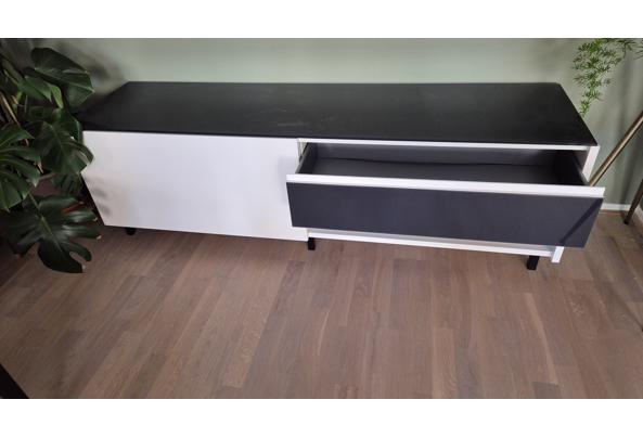 Televisiemeubel glas grafiet/wit op 6 pootjes - 20250805_133157