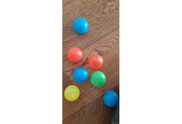 Plastic ballen - 17500096986653448606304359461216