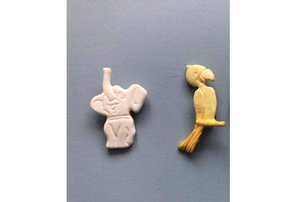 Broche kunststof papegaai , olifant , broches vogel dier  - IMG_5986_638976829395740991