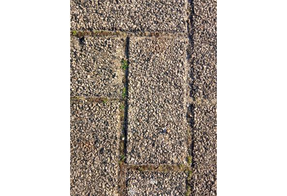 Gratis af te halen  10 duimers met natuursteen toplaag - 20260319_085400