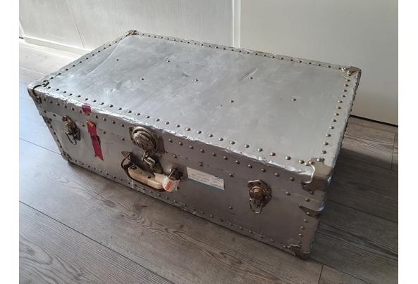 vintage aluminium koffer - koffer-boven-en-zijkant
