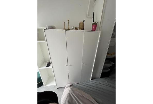 Driedeurs kledingkast - IMG_1495