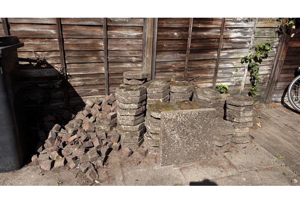 GRATIS buiten tegels , op te halen in VUGHT. - IMG_3898