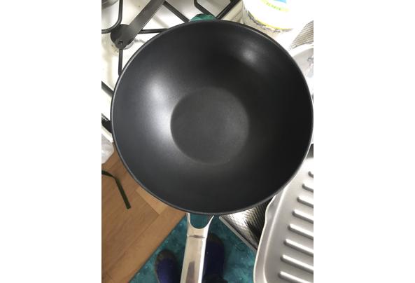 Aangeboden een nieuwe wok- en grillpan  - FD4DAB02-E6BF-4B96-8730-A85C7530A20D.jpeg