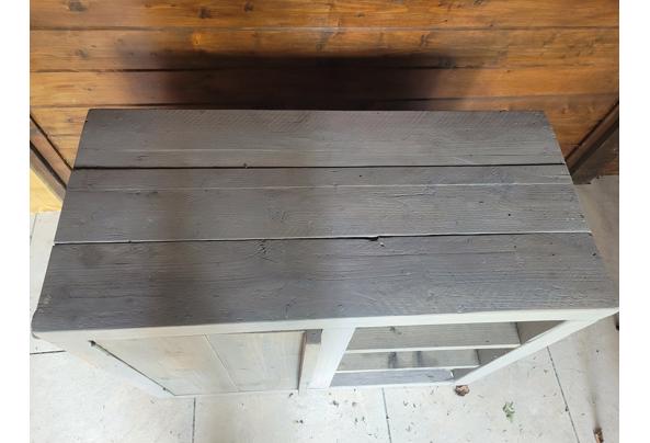 Steigerhouten kastje met deurtje en 3 planken. - 20250610_181124