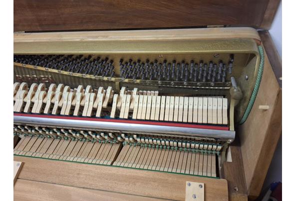 Rippen houten piano - IMG-20260425-WA0005