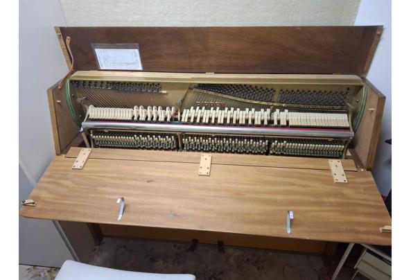 Rippen houten piano - IMG-20260425-WA0010