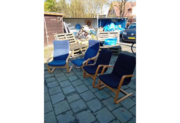 4 maal nette poang, 2 volwassen, 2 kinderstoelen - 20260319_101738